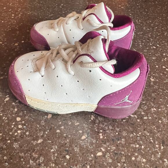 Nike Air Jordan Retro Cranberry & White Todder Size 5C Sneakers Kids Tennis shoe - Picture 7 of 8